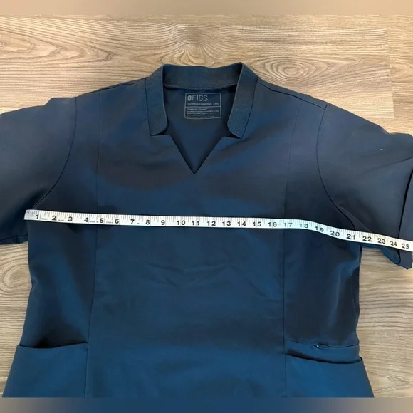 Figs Inala Slim Scrub Top Zip Pocket W20SW1032 Blue Women’s size 2XL XXL Medical - Picture 2 of 6